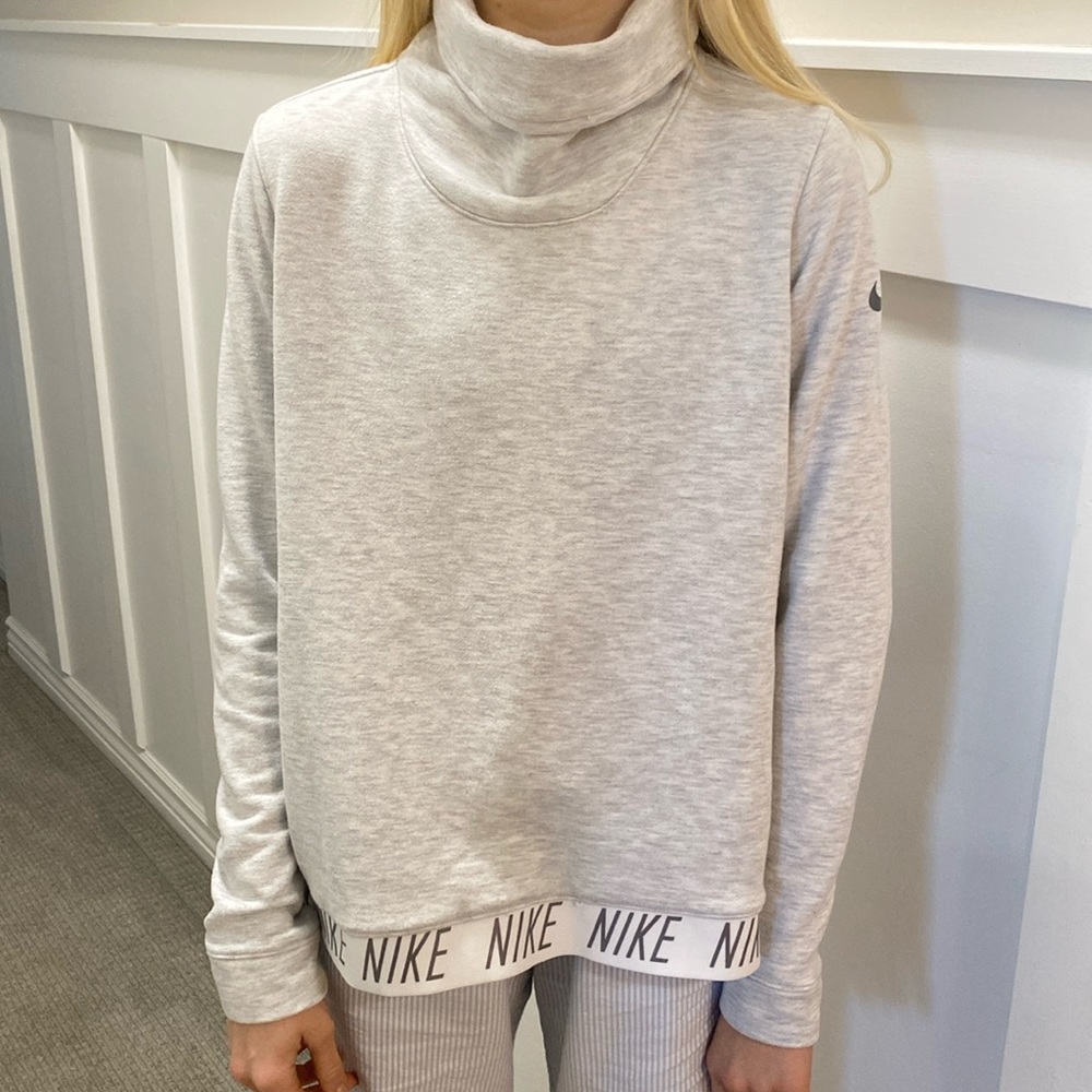 Women’s Nike Dri-Fit Cowl neck pullover long sleeve turtleneck Heather grey